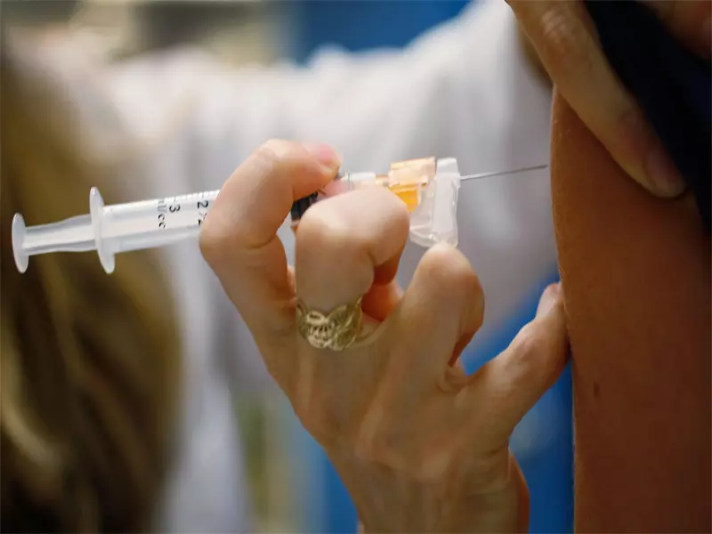 تزریق واکسن برای درمان HPV